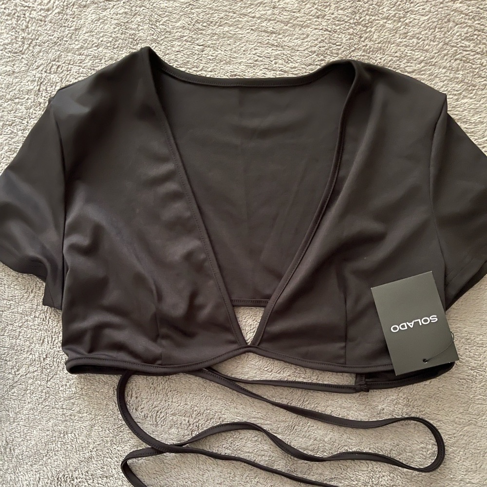 Black Strappy Crop Top